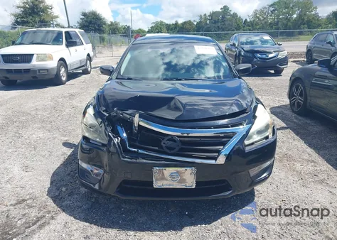 2015 Nissan Altima 2.5 S z USA, uszkodzony, nr VIN 1N4AL3AP8FC111563